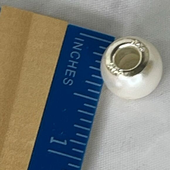 Creamy white faux pearl lot of 2 sterling silver core charm beads bracelet - Picture 5 of 6